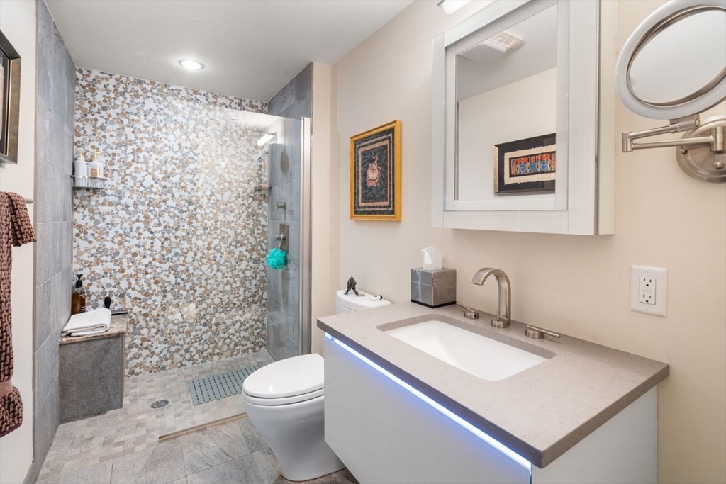 241 Perkins St # C306