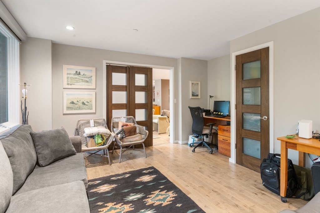 241 Perkins St # C306