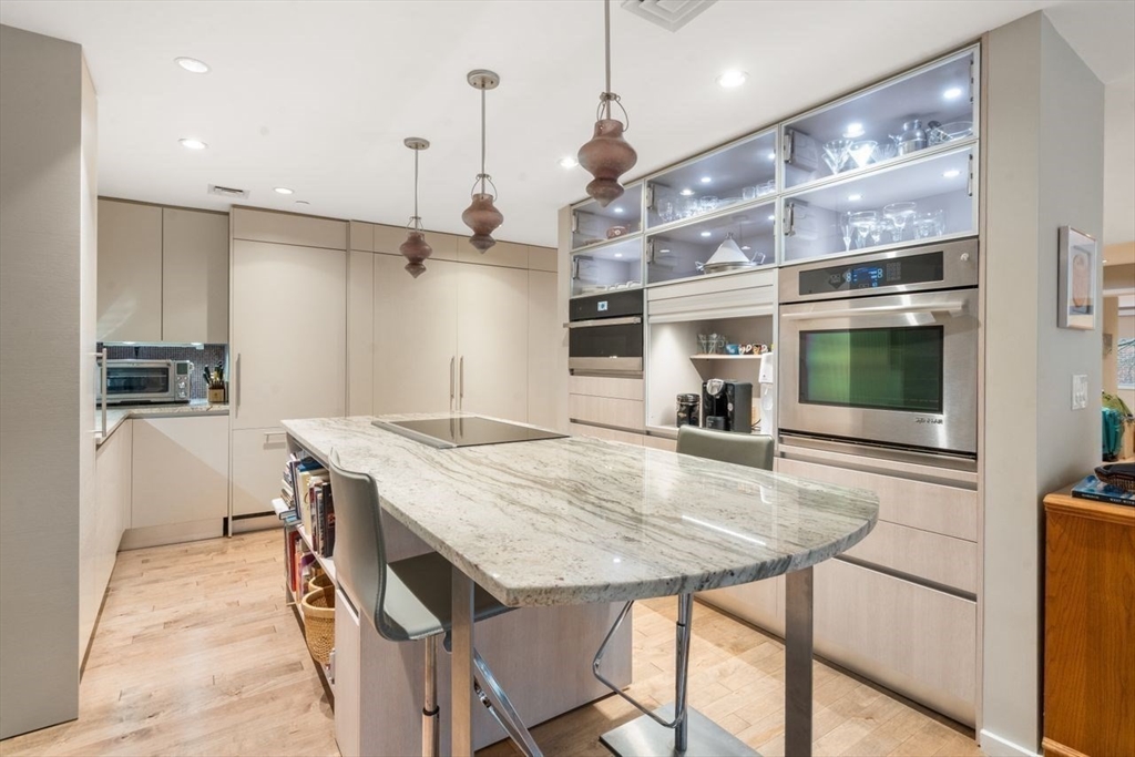 241 Perkins St # C306