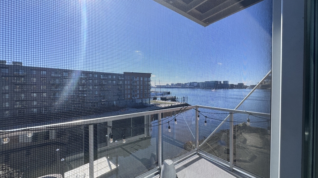 65 Lewis St # 405