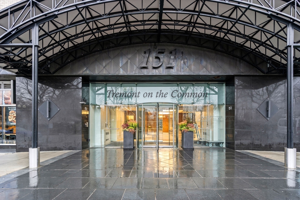151 Tremont St # 10