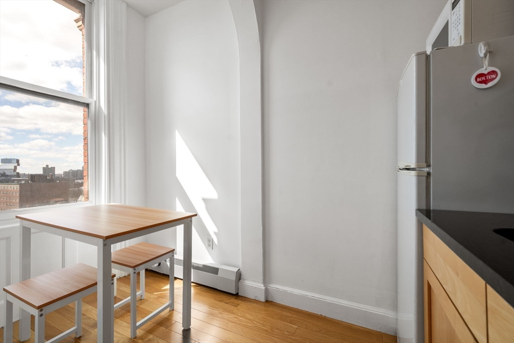 483 Beacon St Unit: PH4