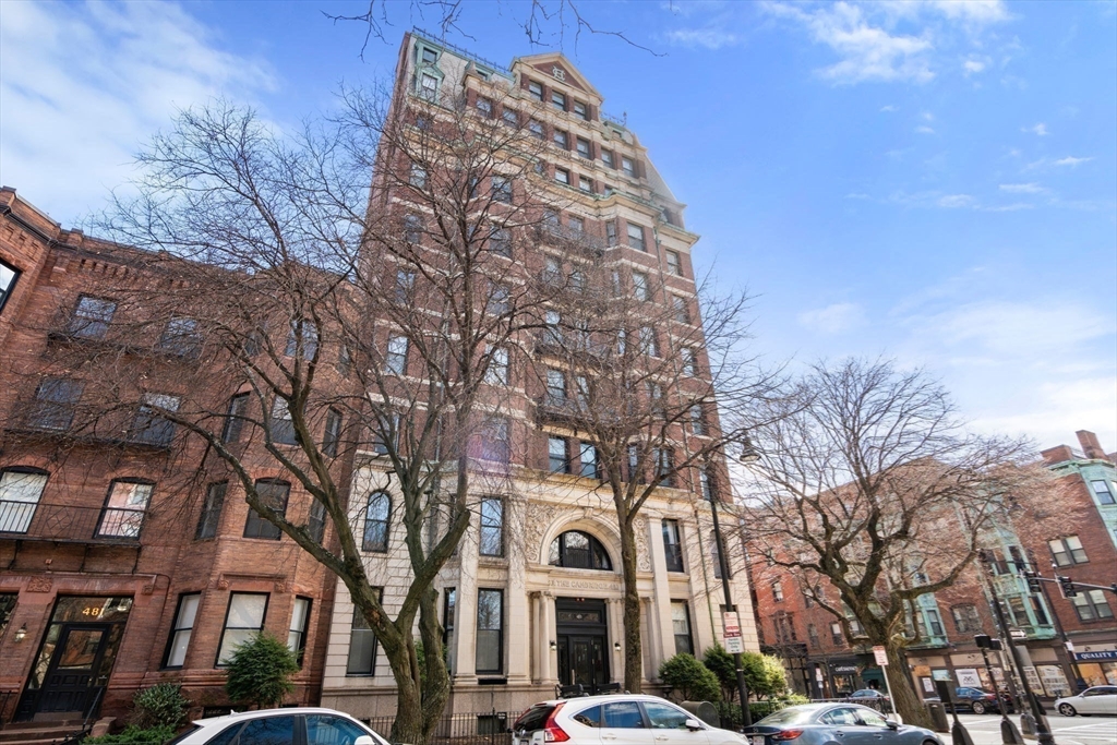 483 Beacon St Unit: PH4