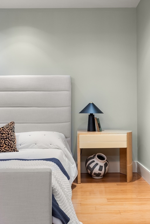 1313 Washington St # 330