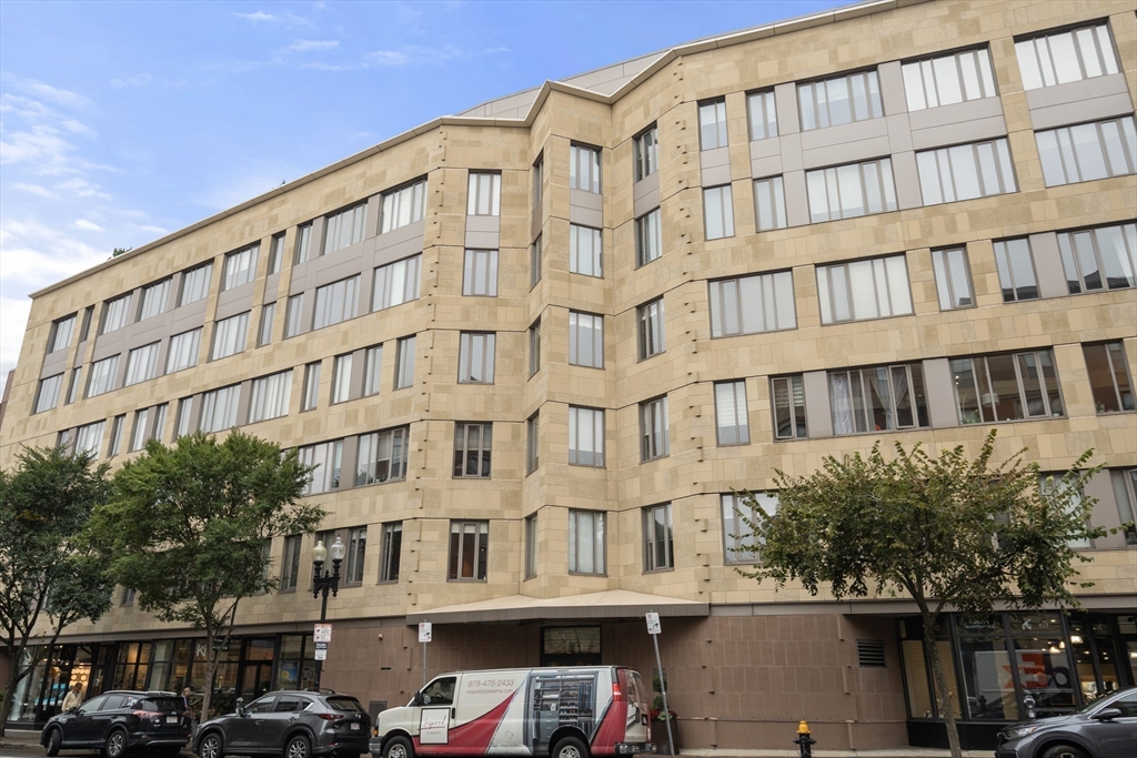 1313 Washington St # 330