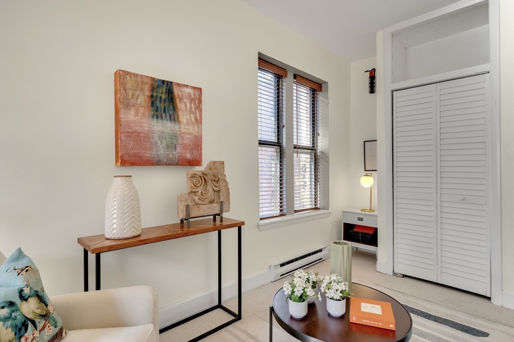 5 Albemarle St # 5