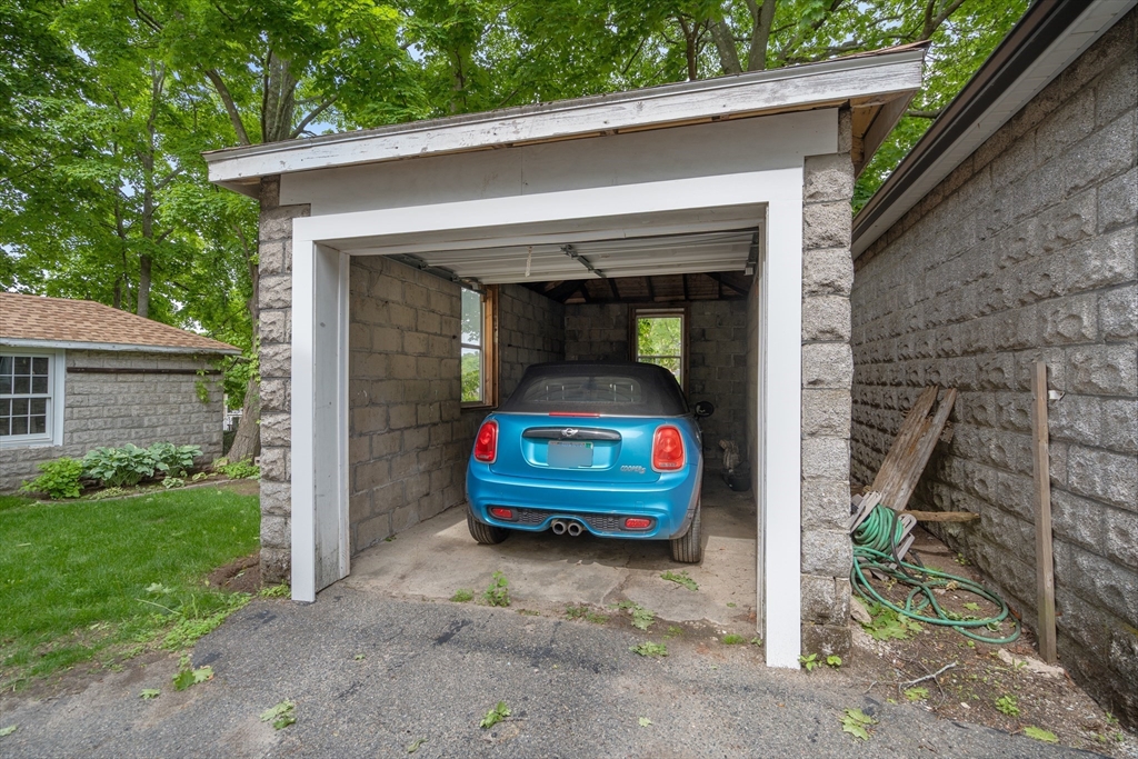 10-12 Richardson Ave # 2