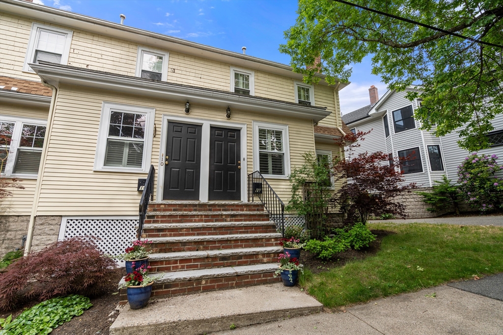 10-12 Richardson Ave # 2