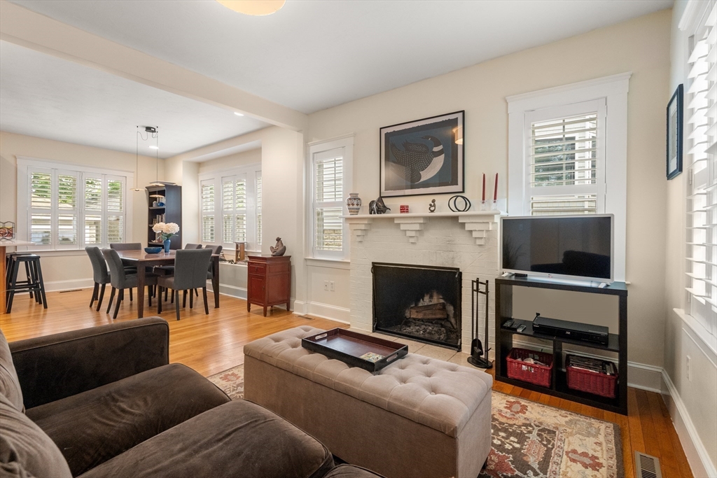 10-12 Richardson Ave # 2