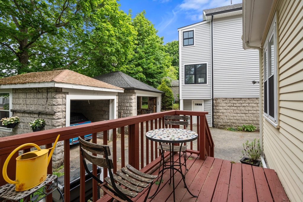 10-12 Richardson Ave # 2
