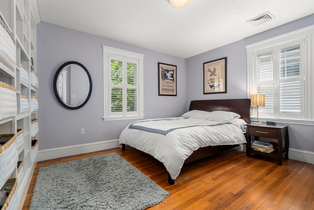 10-12 Richardson Ave # 2
