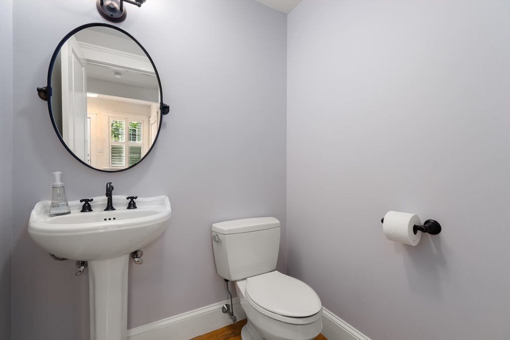 10-12 Richardson Ave # 2
