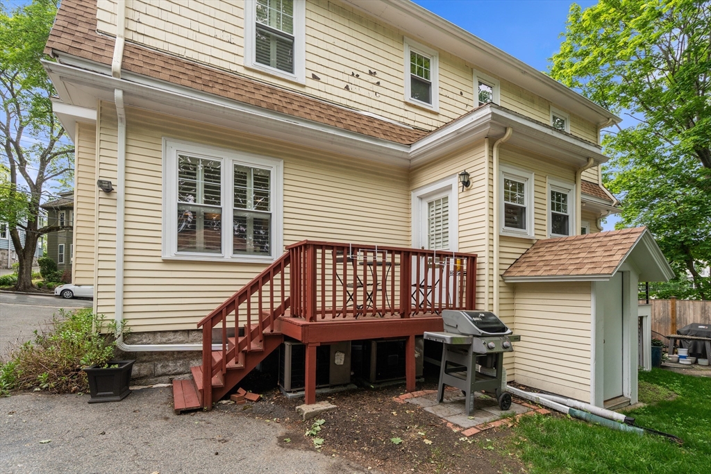 10-12 Richardson Ave # 2