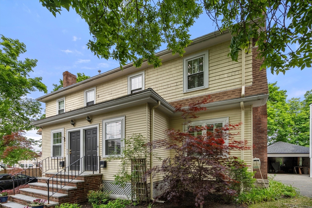 10-12 Richardson Ave # 2
