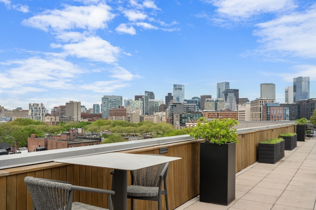 1313 Washington St # 608
