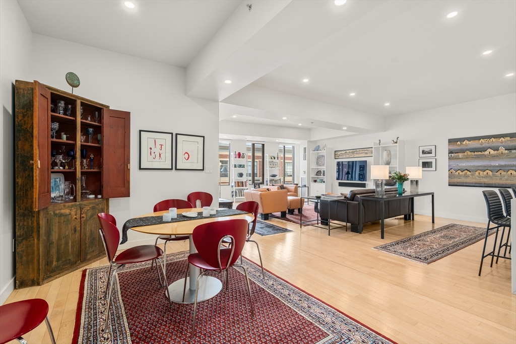 1313 Washington St # 608