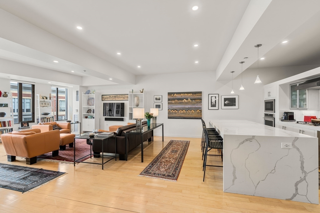 1313 Washington St # 608