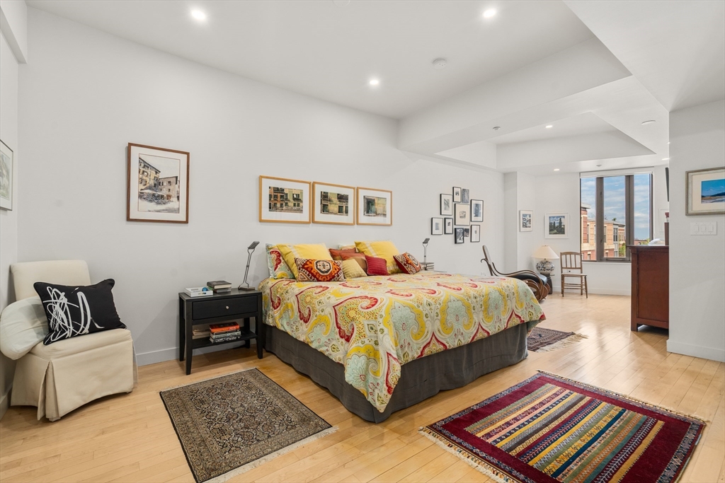 1313 Washington St # 608