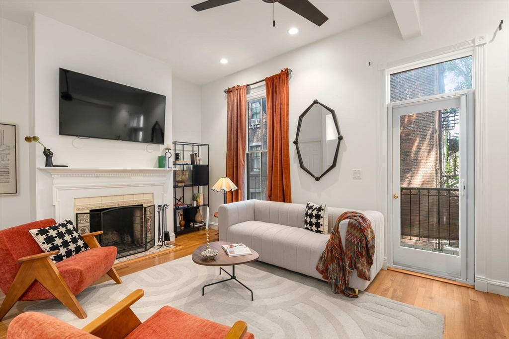 85 Dartmouth St # 2