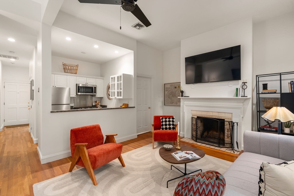 85 Dartmouth St # 2