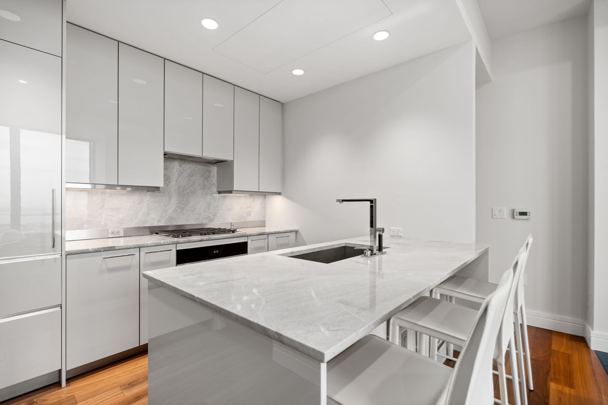 1 Dalton St # 4703