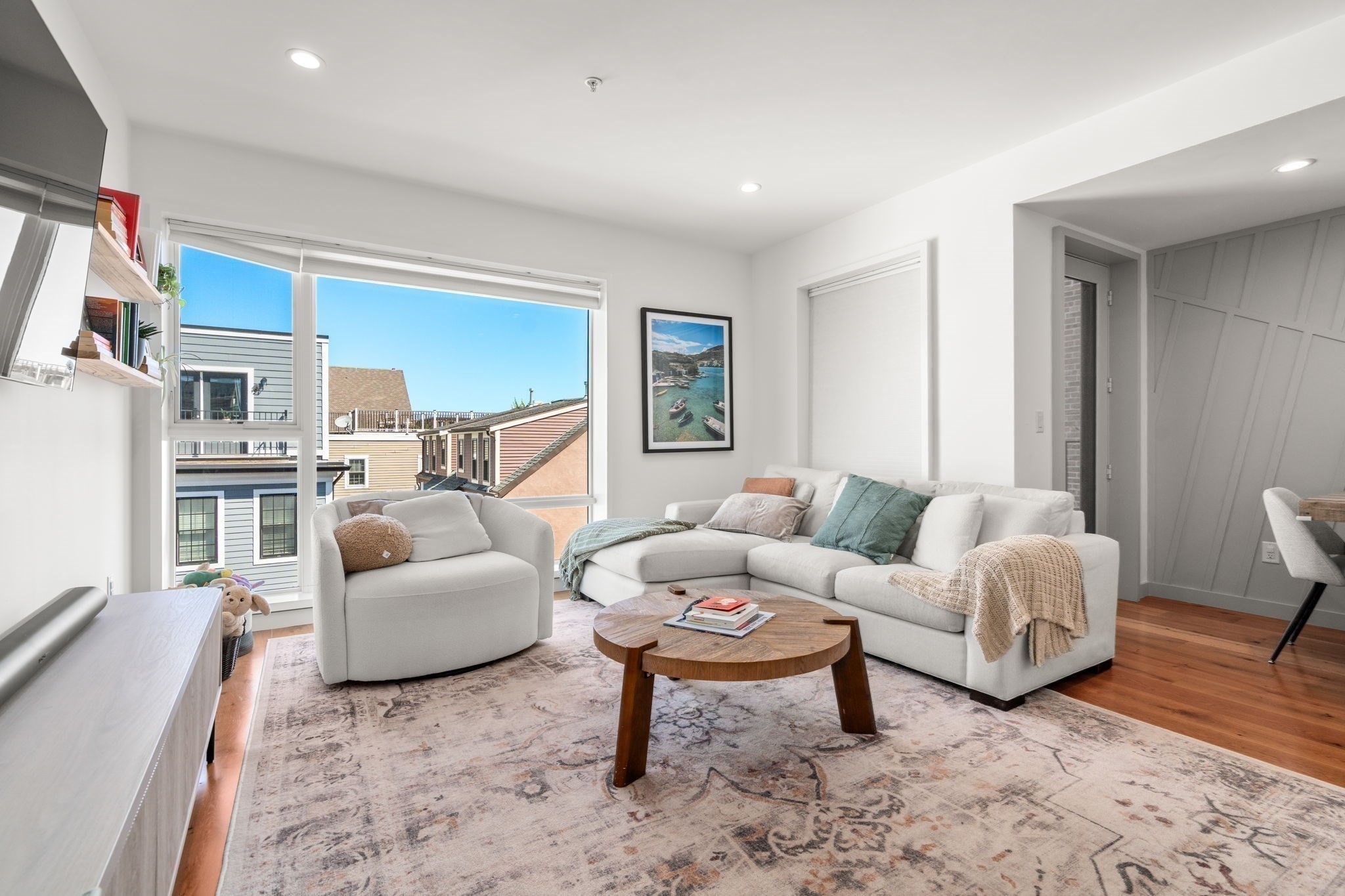 362-364 W Broadway # 5