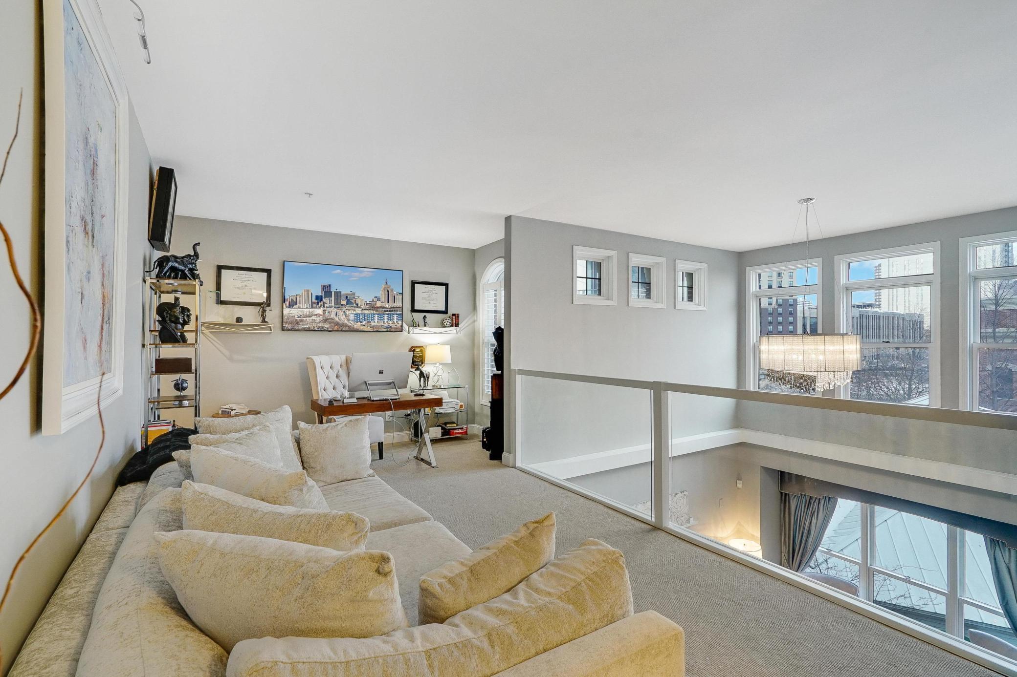 541 S 10th Street