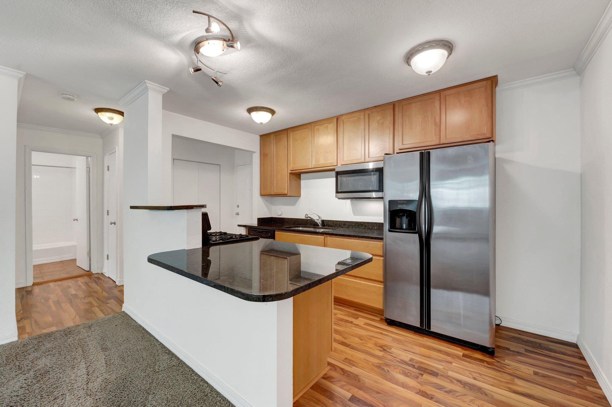 3120 Hennepin Avenue Unit: 207