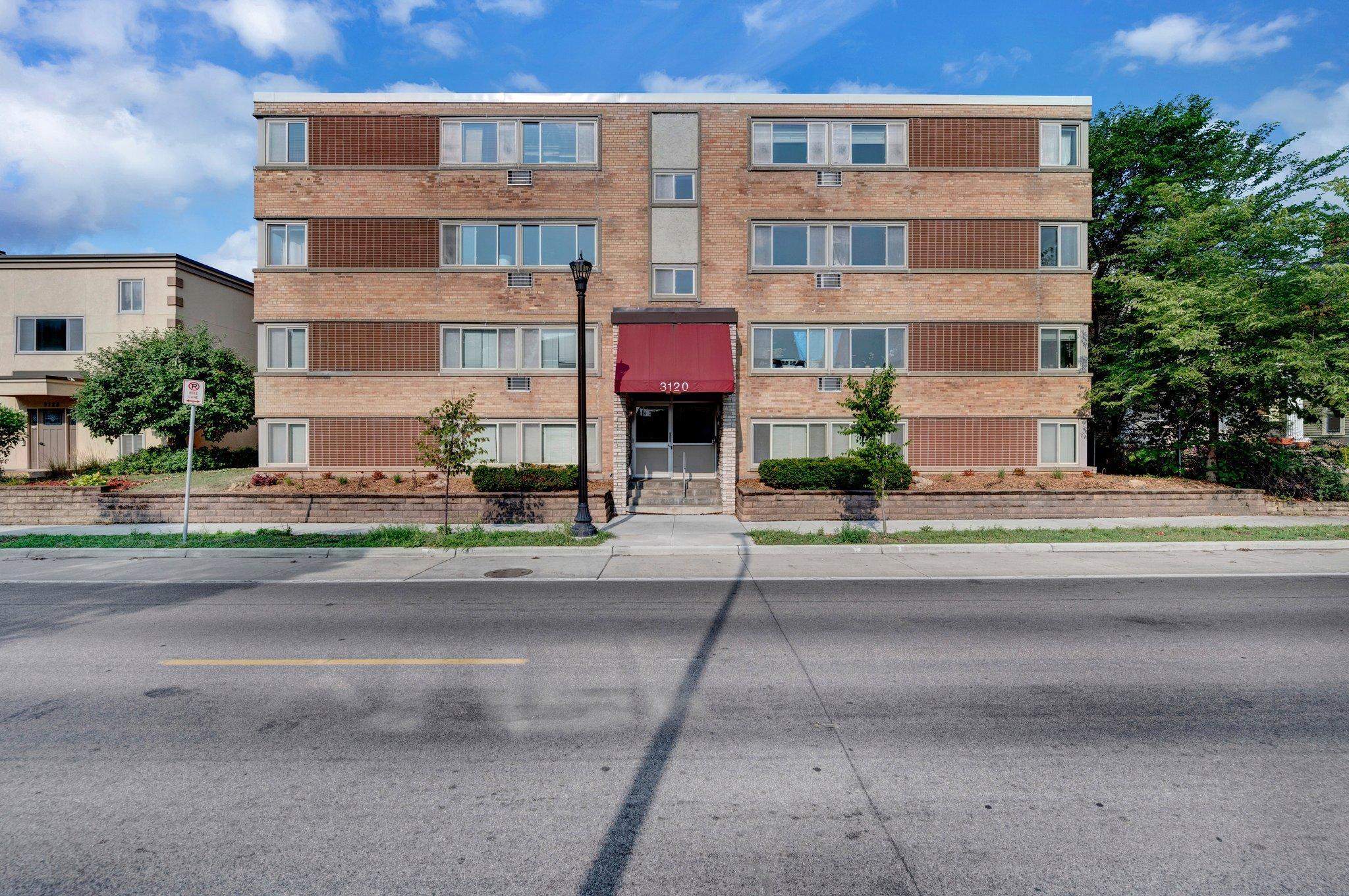 3120 Hennepin Avenue Unit: 207