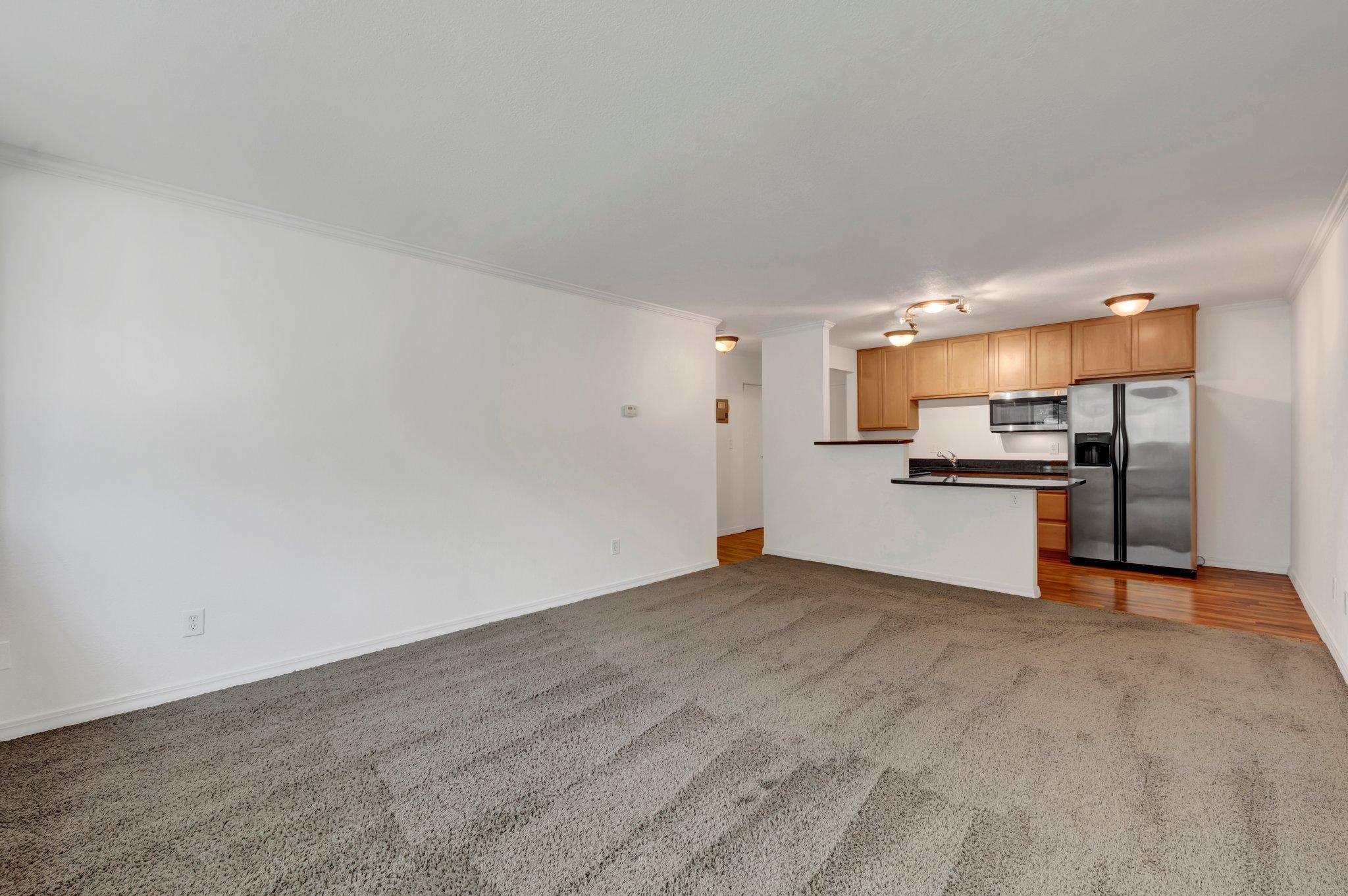 3120 Hennepin Avenue Unit: 207