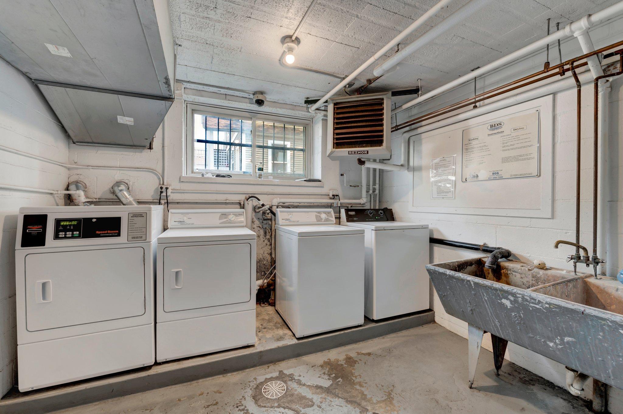 3120 Hennepin Avenue Unit: 207