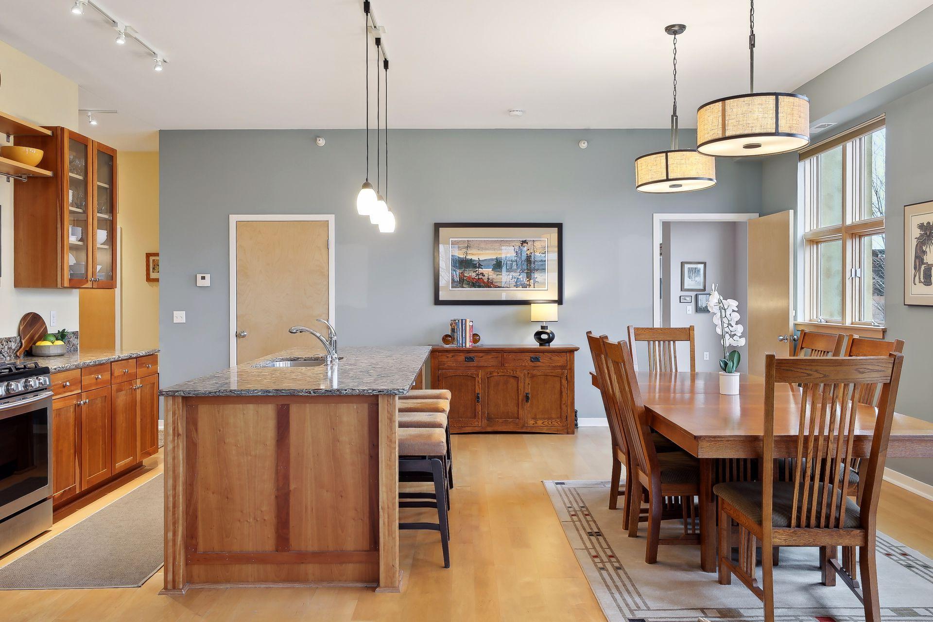 2845 Colfax Avenue S Unit: W304