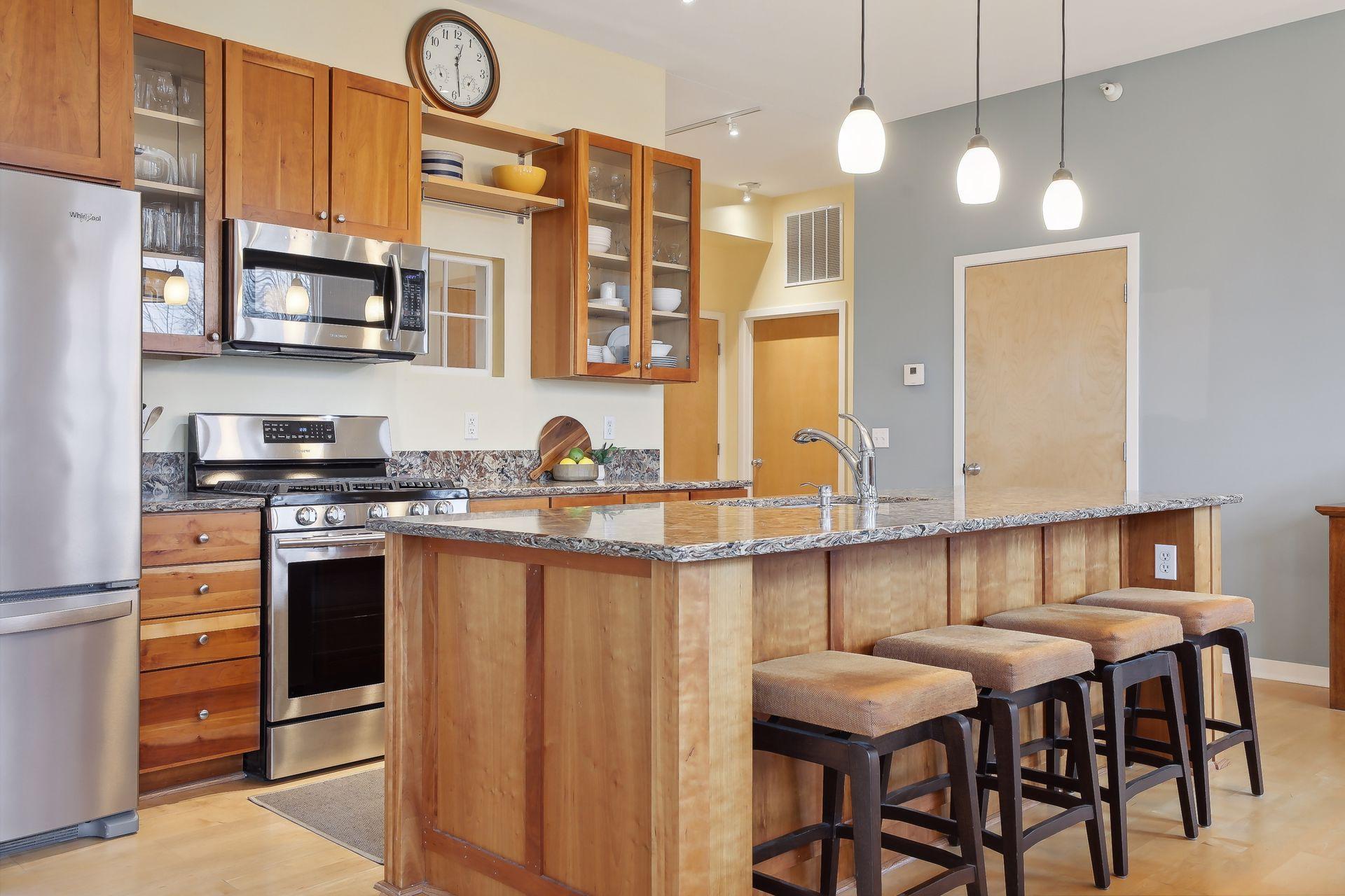 2845 Colfax Avenue S Unit: W304