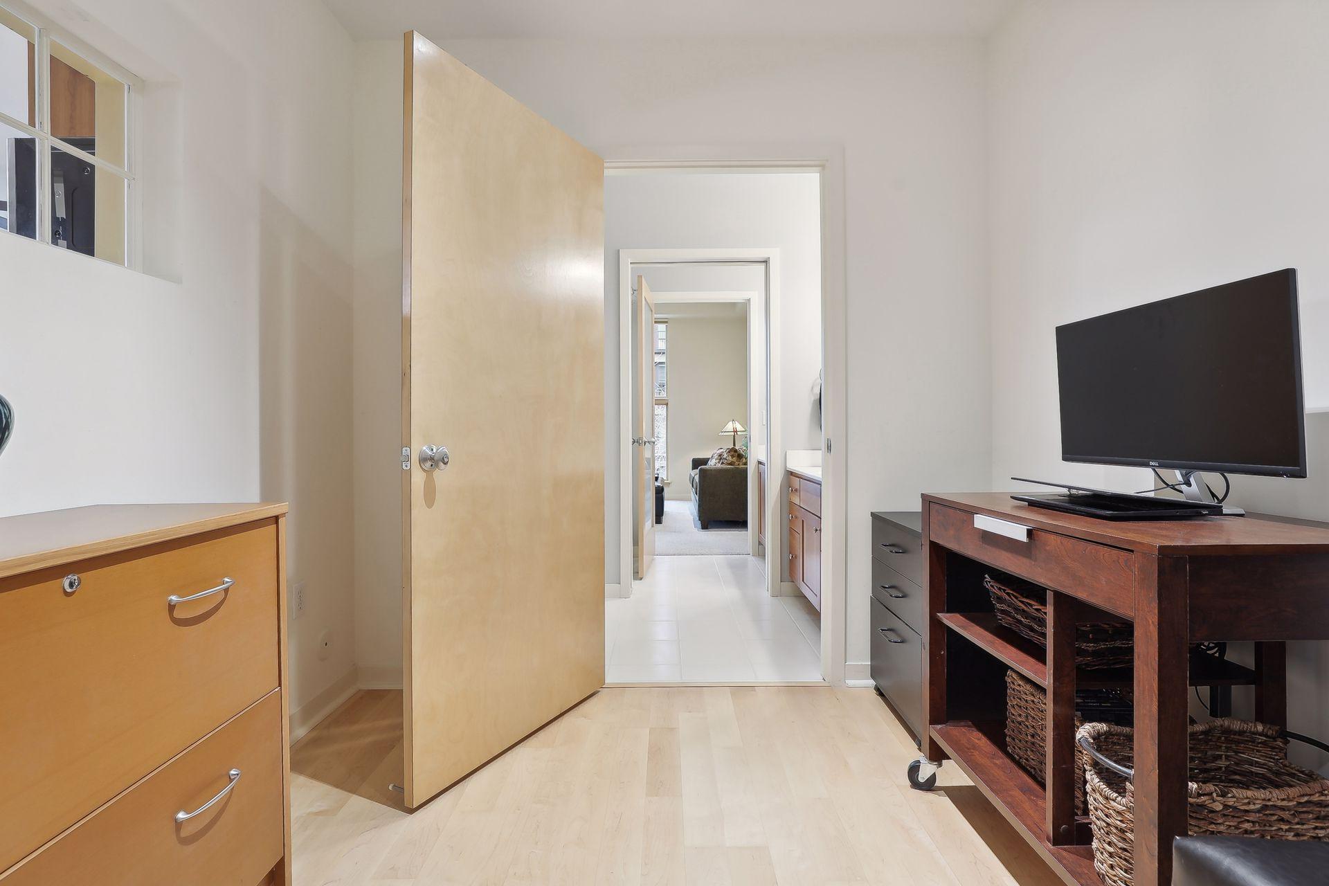 2845 Colfax Avenue S Unit: W304