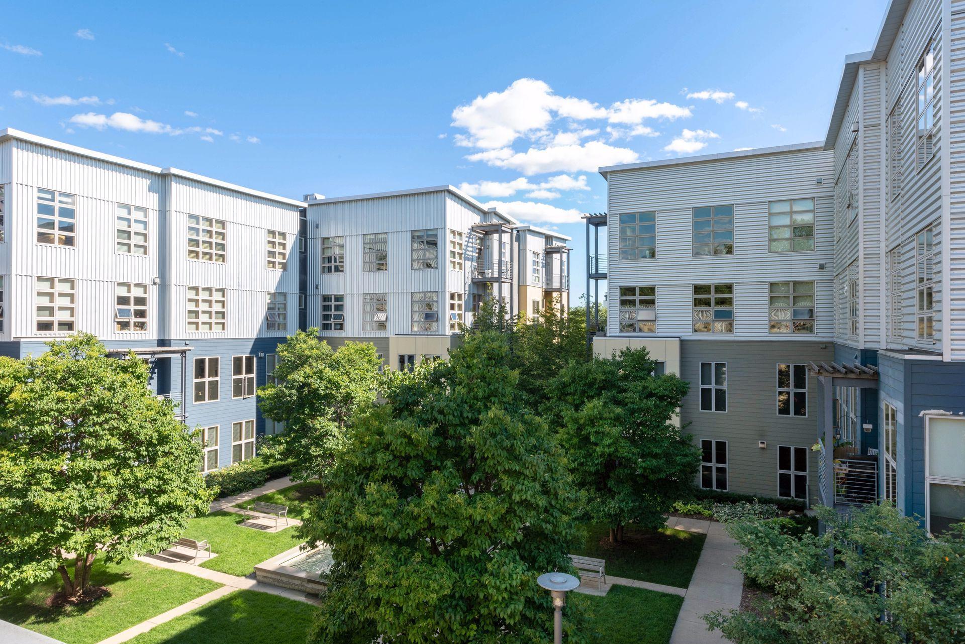 2845 Colfax Avenue S Unit: W304