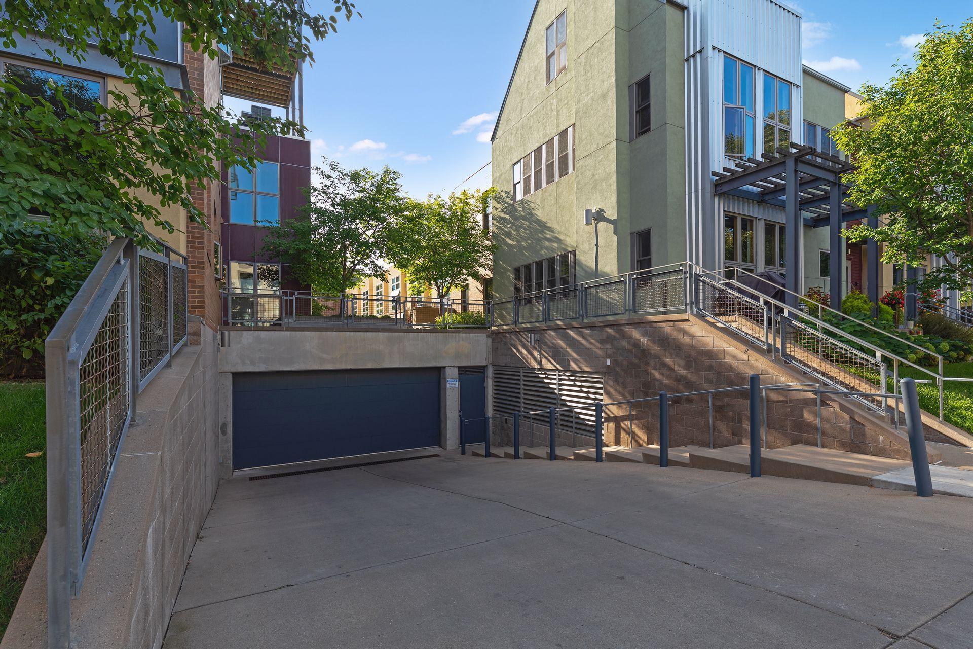 2845 Colfax Avenue S Unit: W304