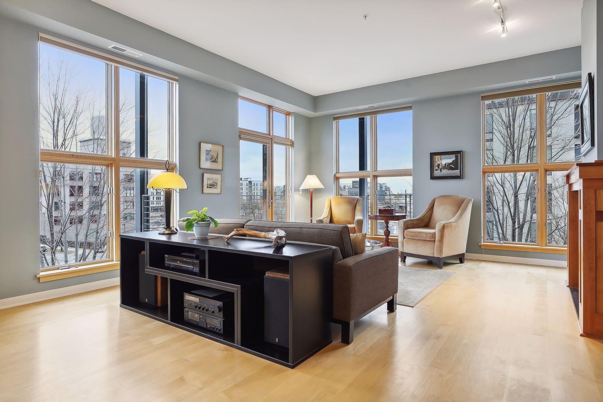 2845 Colfax Avenue S Unit: W304