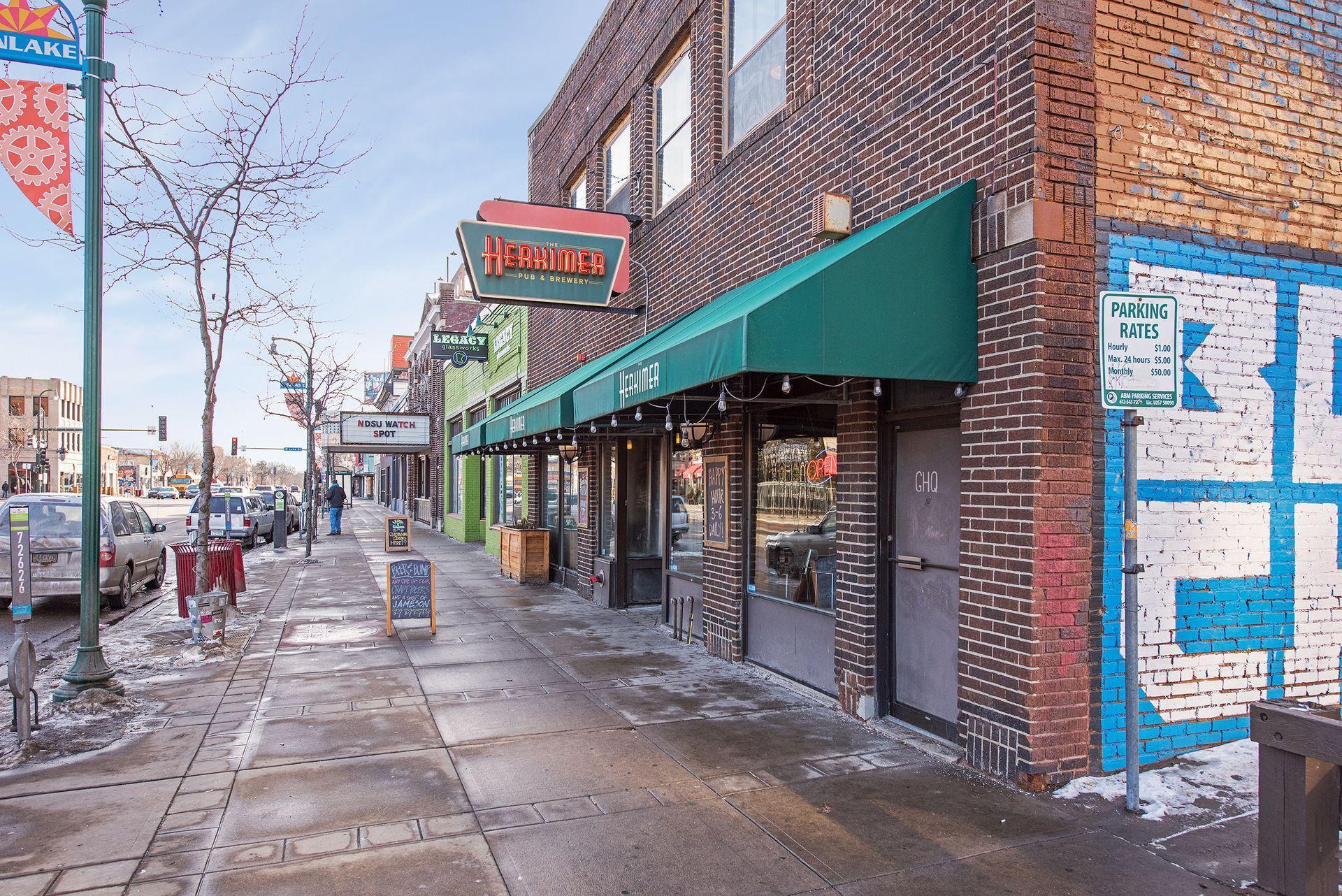 2845 Colfax Avenue S Unit: W304