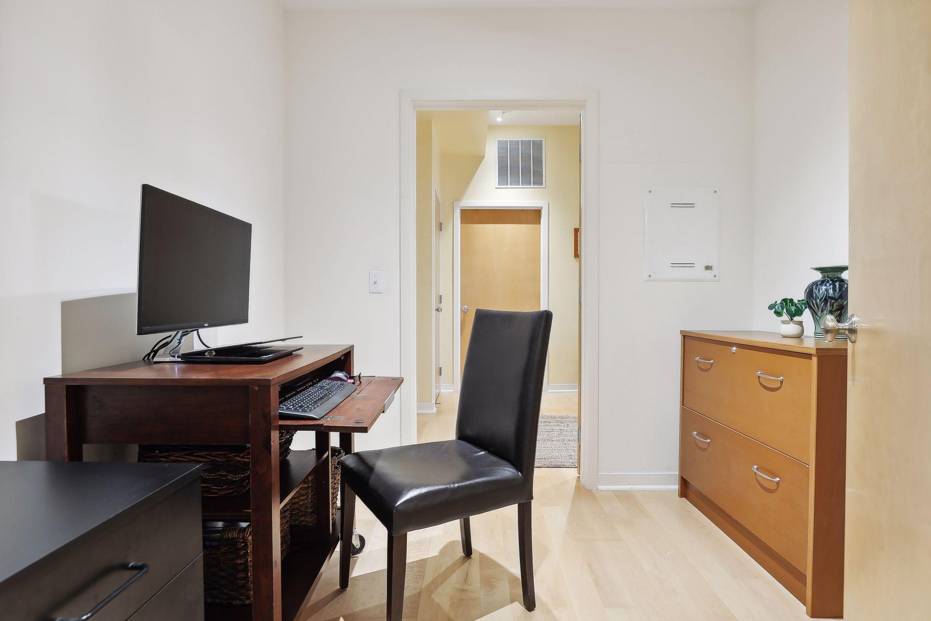 2845 Colfax Avenue S Unit: W304