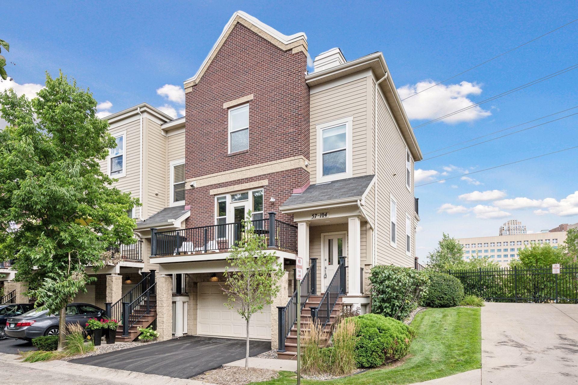 57 4th Avenue N Unit: 104