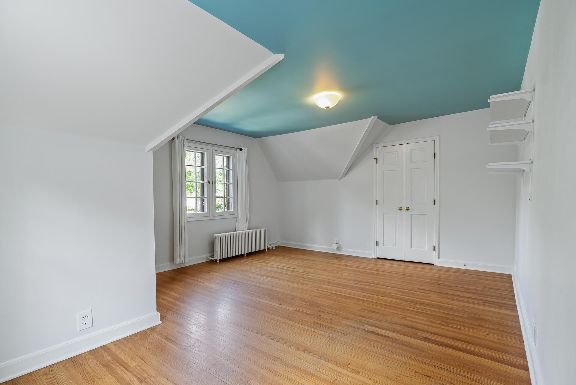 5301 Girard Avenue S