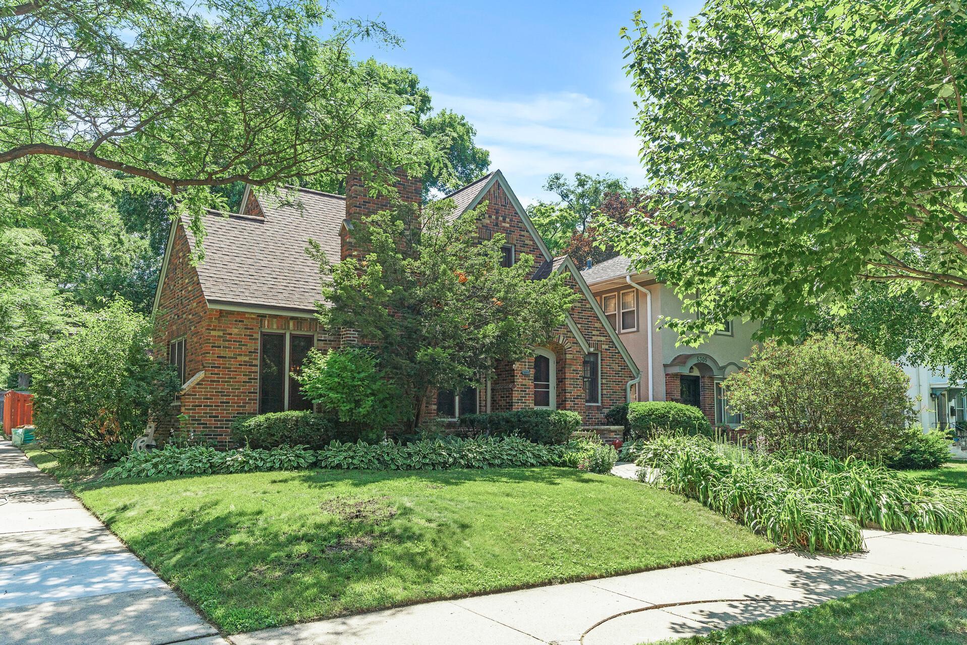 5301 Girard Avenue S