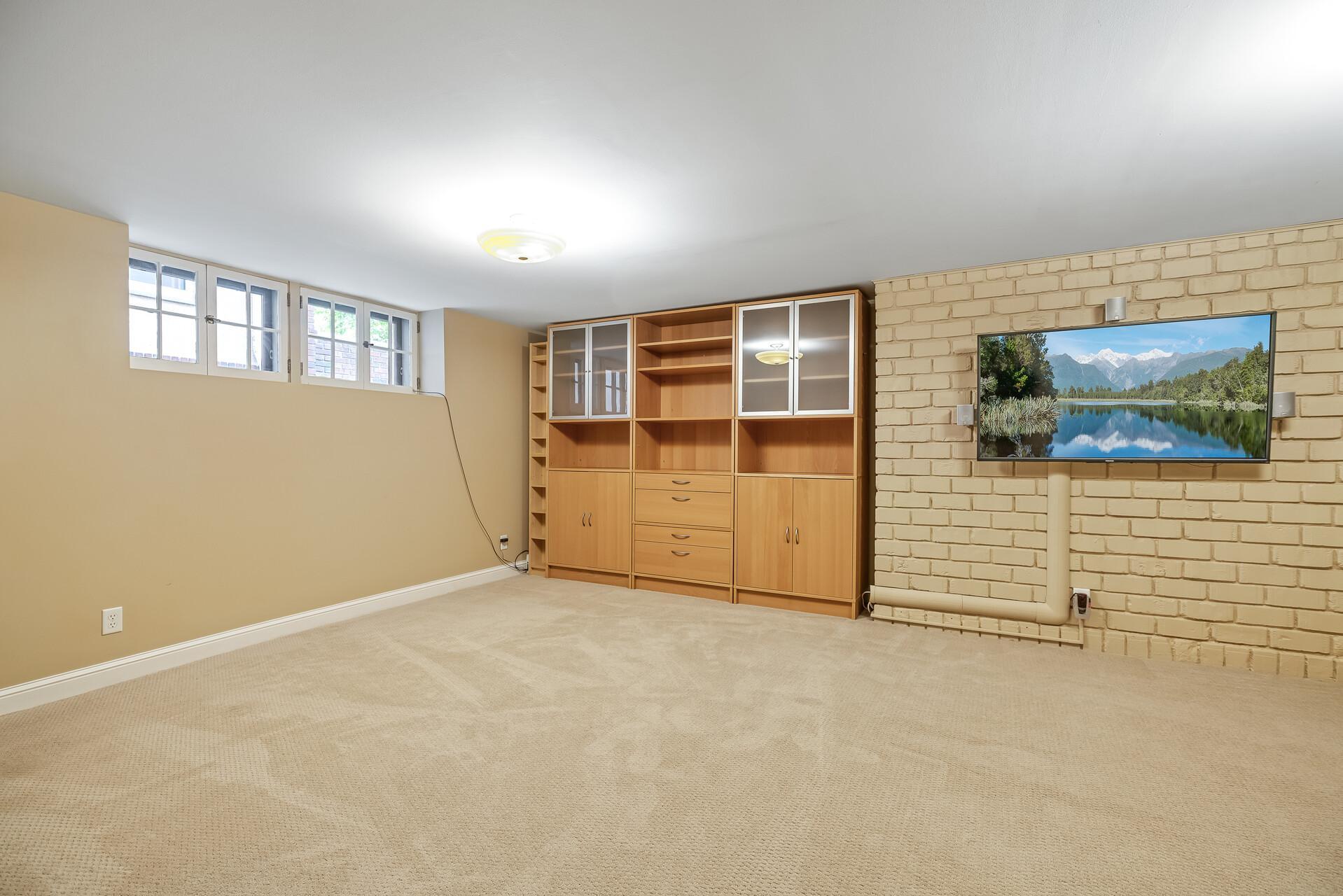 5301 Girard Avenue S