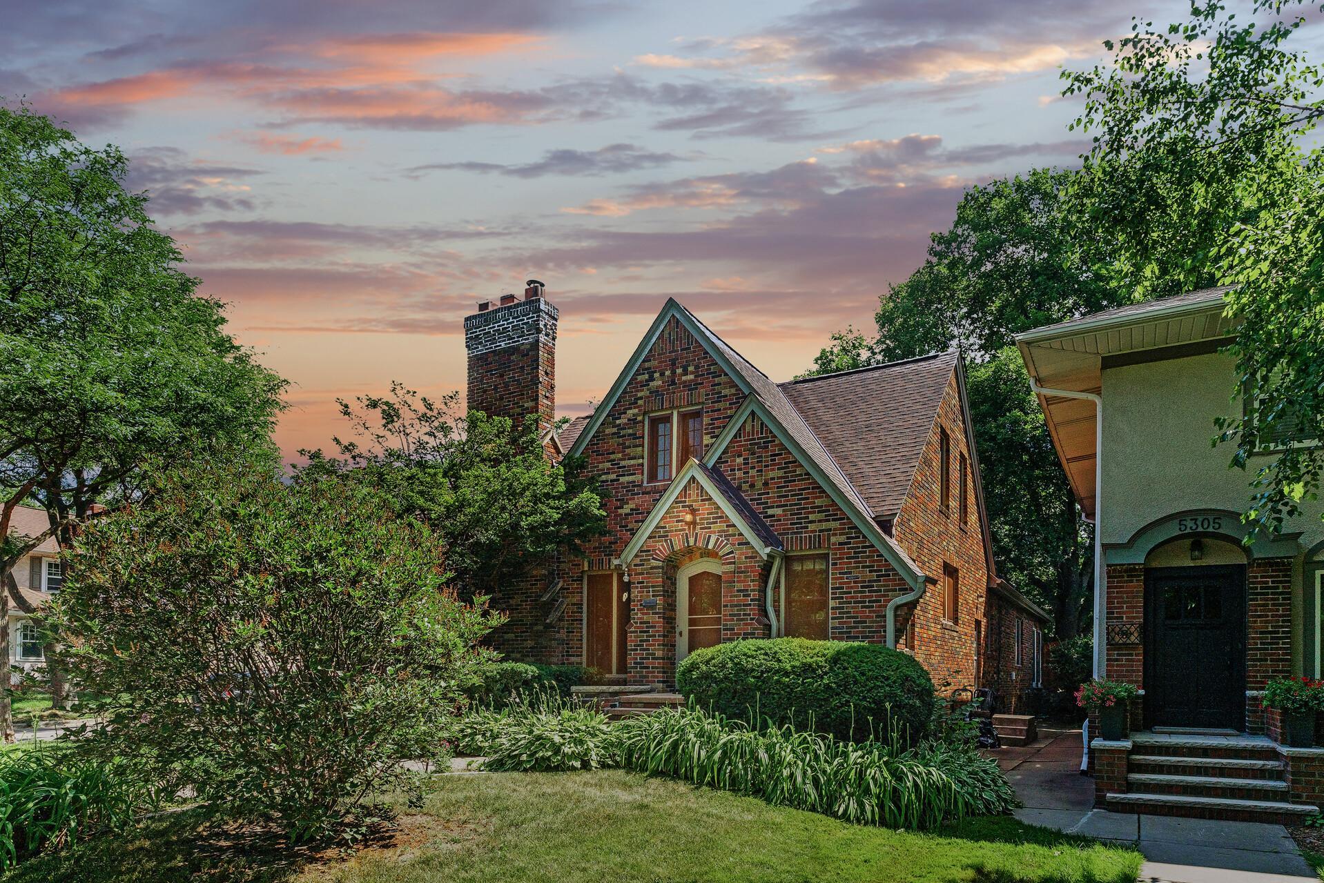 5301 Girard Avenue S