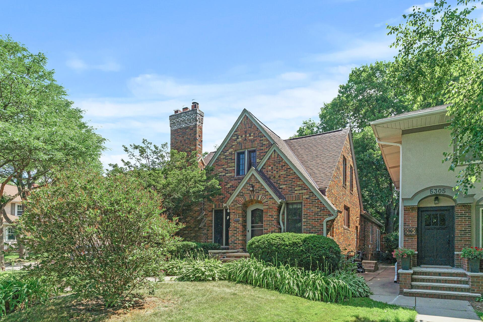 5301 Girard Avenue S