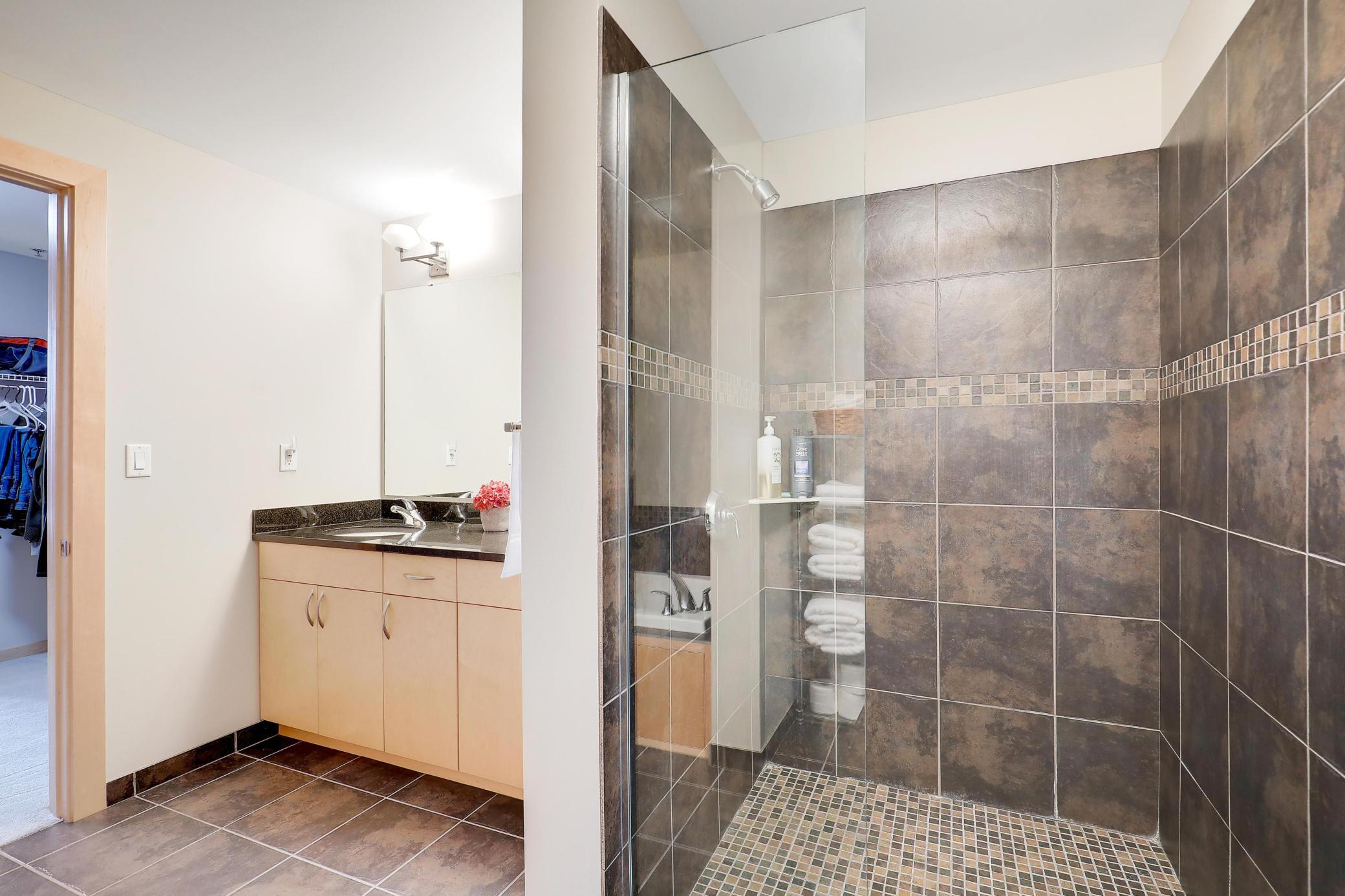215 10th Avenue S Unit: 316