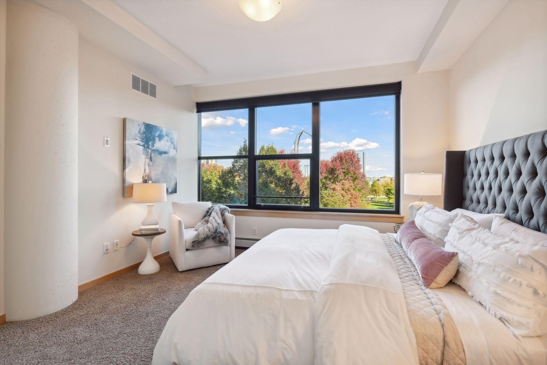 215 10th Avenue S Unit: 310