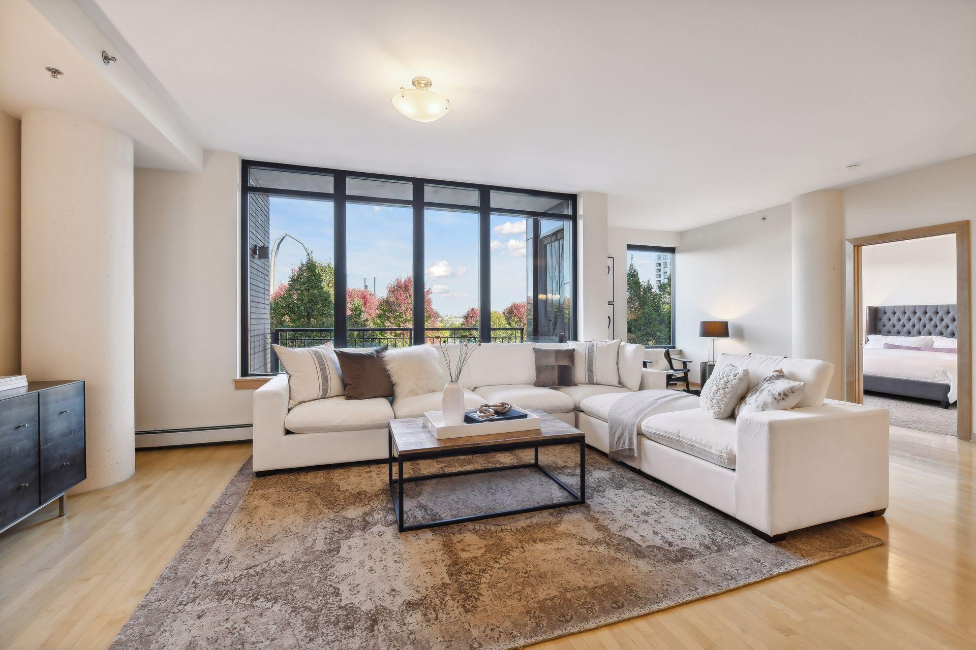 215 10th Avenue S Unit: 310
