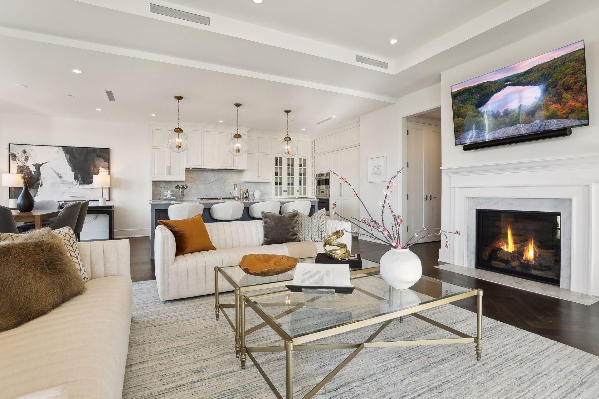 1111 W River Parkway Unit: 12C