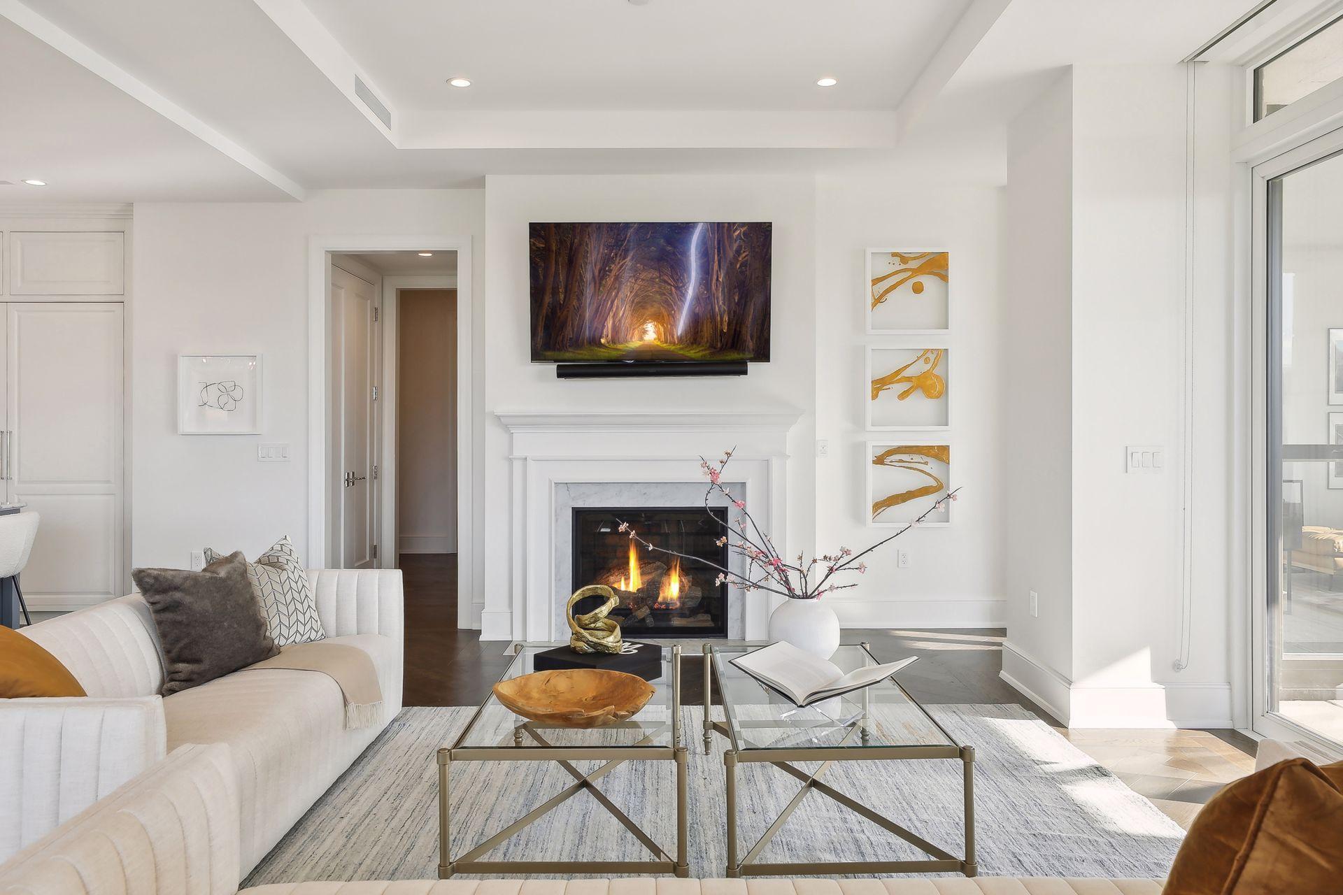 1111 W River Parkway Unit: 12C